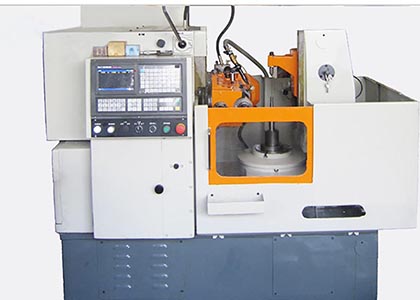 Gear hobbing machine.jpg